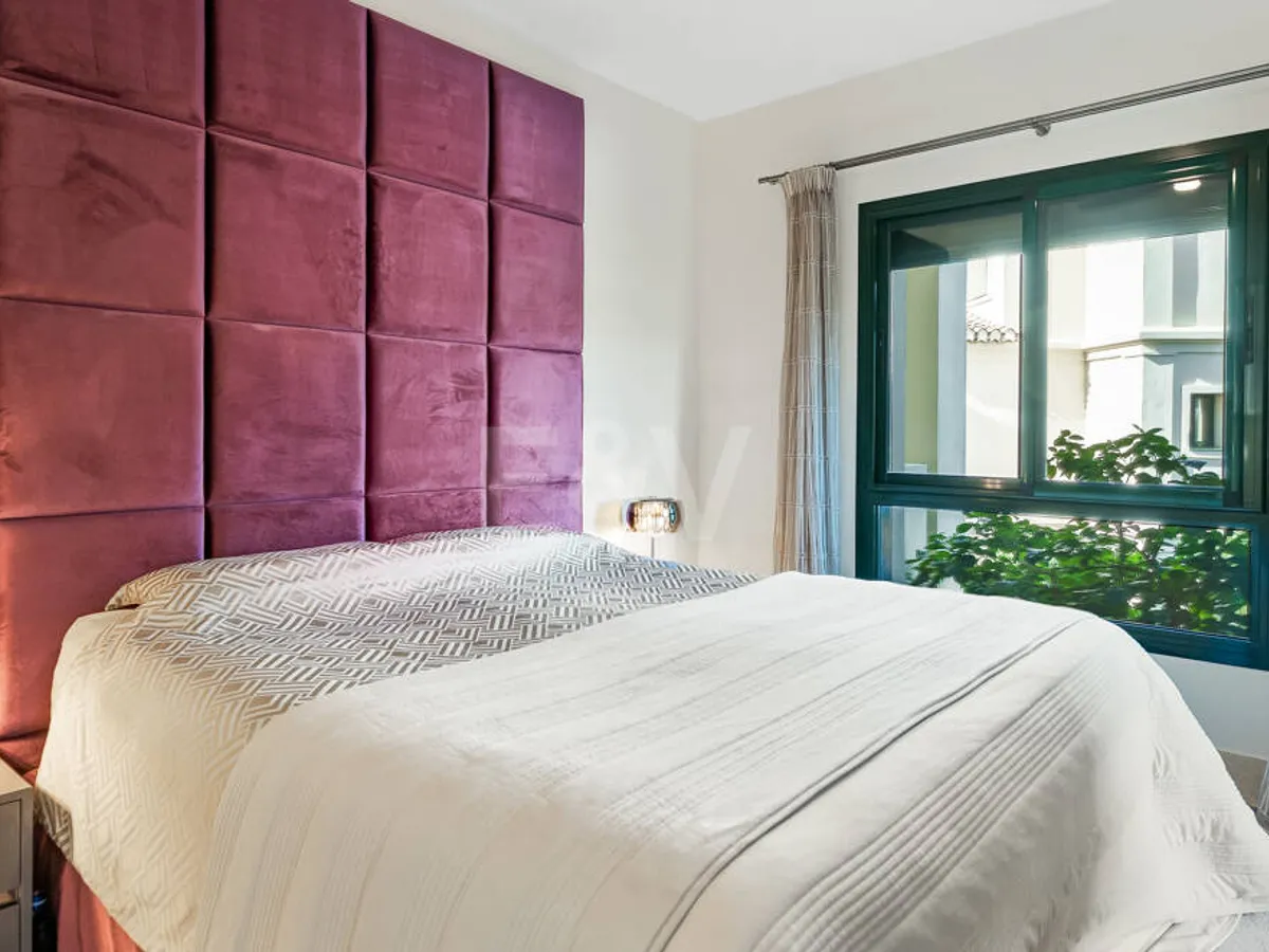 Golfside Elevated Groundfloor Apartment with Mountain Views and Resort-Style Amenities