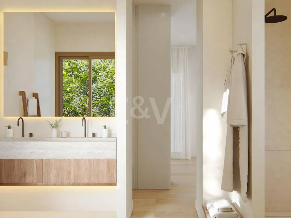 Beautifully Modernized Semi-Detached Villa in Gated Community