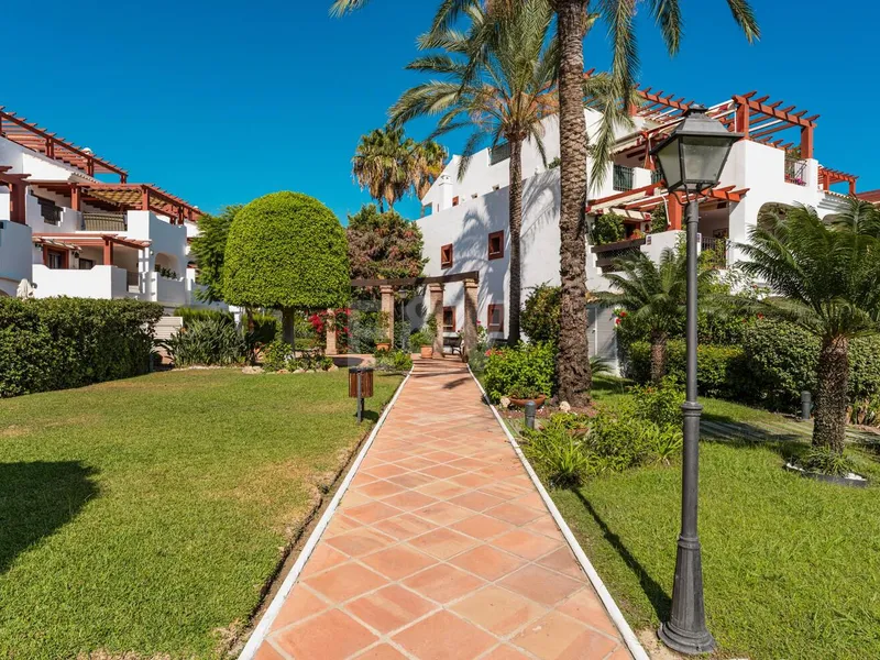 Ground-Floor Apartment in San Pedro Steps from the Beach