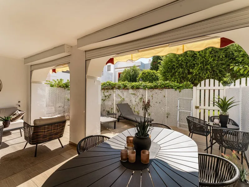 Ground-Floor Apartment in San Pedro Steps from the Beach