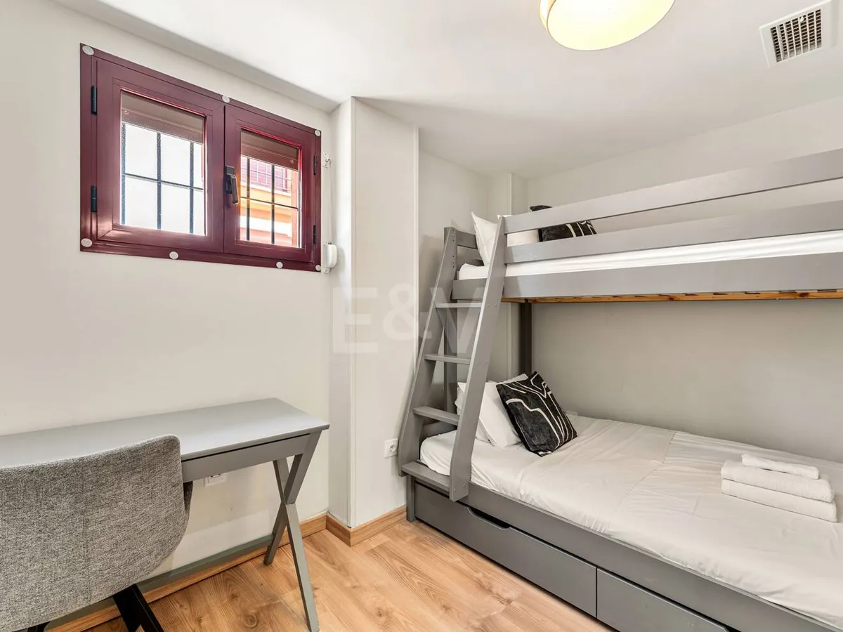 Ground-Floor Apartment in San Pedro Steps from the Beach