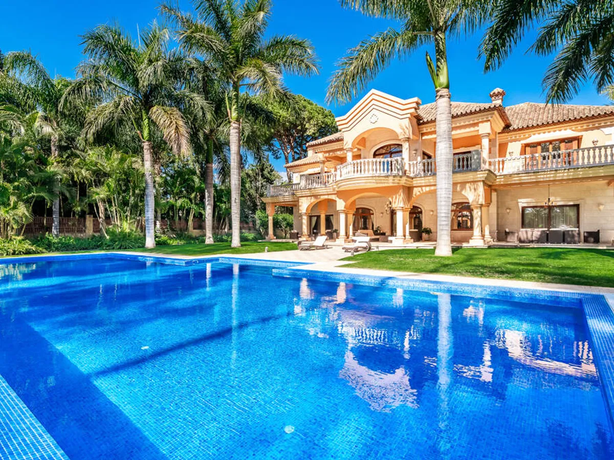 Turnkey Luxury Villa in Guadalmina, Golfside, Within Walking Distance of the Beach