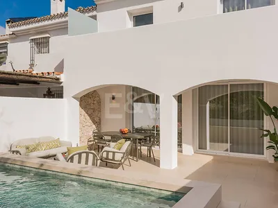 Ibicenco-Style Beachside Townhouse with Private Heated Pool and Indoor-Outdoor Living