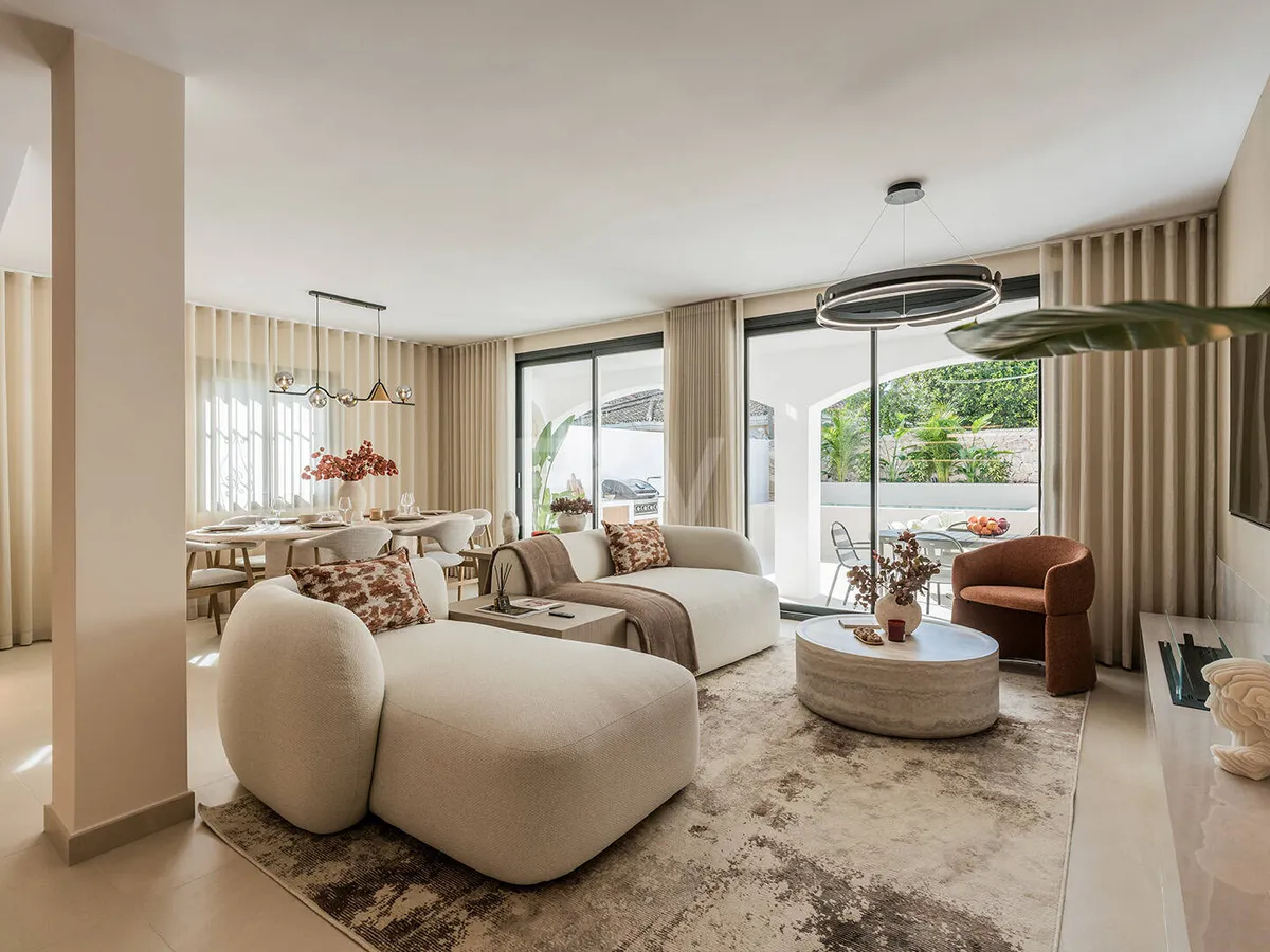 Ibicenco-Style Beachside Townhouse with Private Heated Pool and Indoor-Outdoor Living