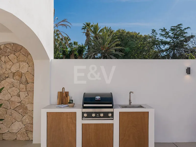 Ibicenco-Style Beachside Townhouse with Private Heated Pool and Indoor-Outdoor Living