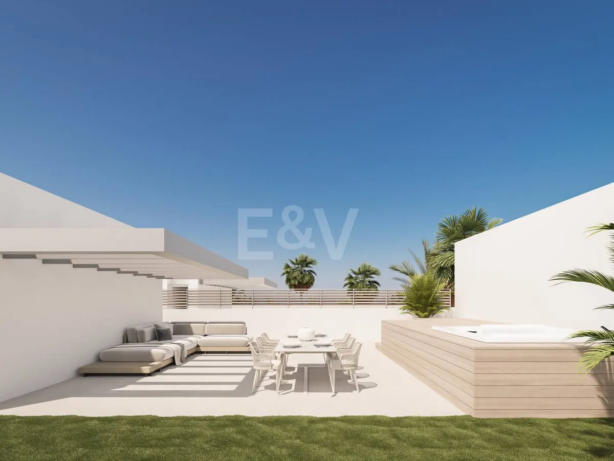 Contemporary Penthouse with Private Rooftop and Jacuzzi in San Pedro Playa