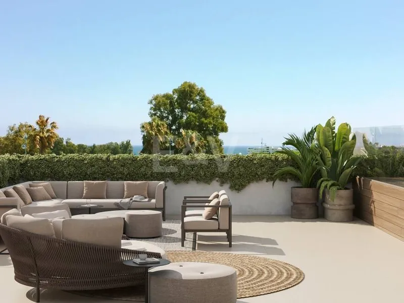 Contemporary Penthouse with Private Rooftop and Jacuzzi in San Pedro Playa