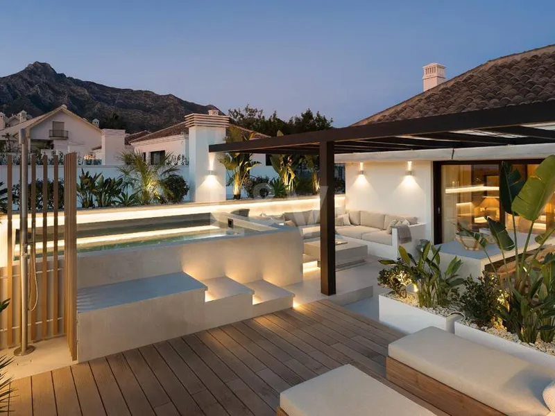 Stunning Duplex Penthouse on Marbella's Golden Mile