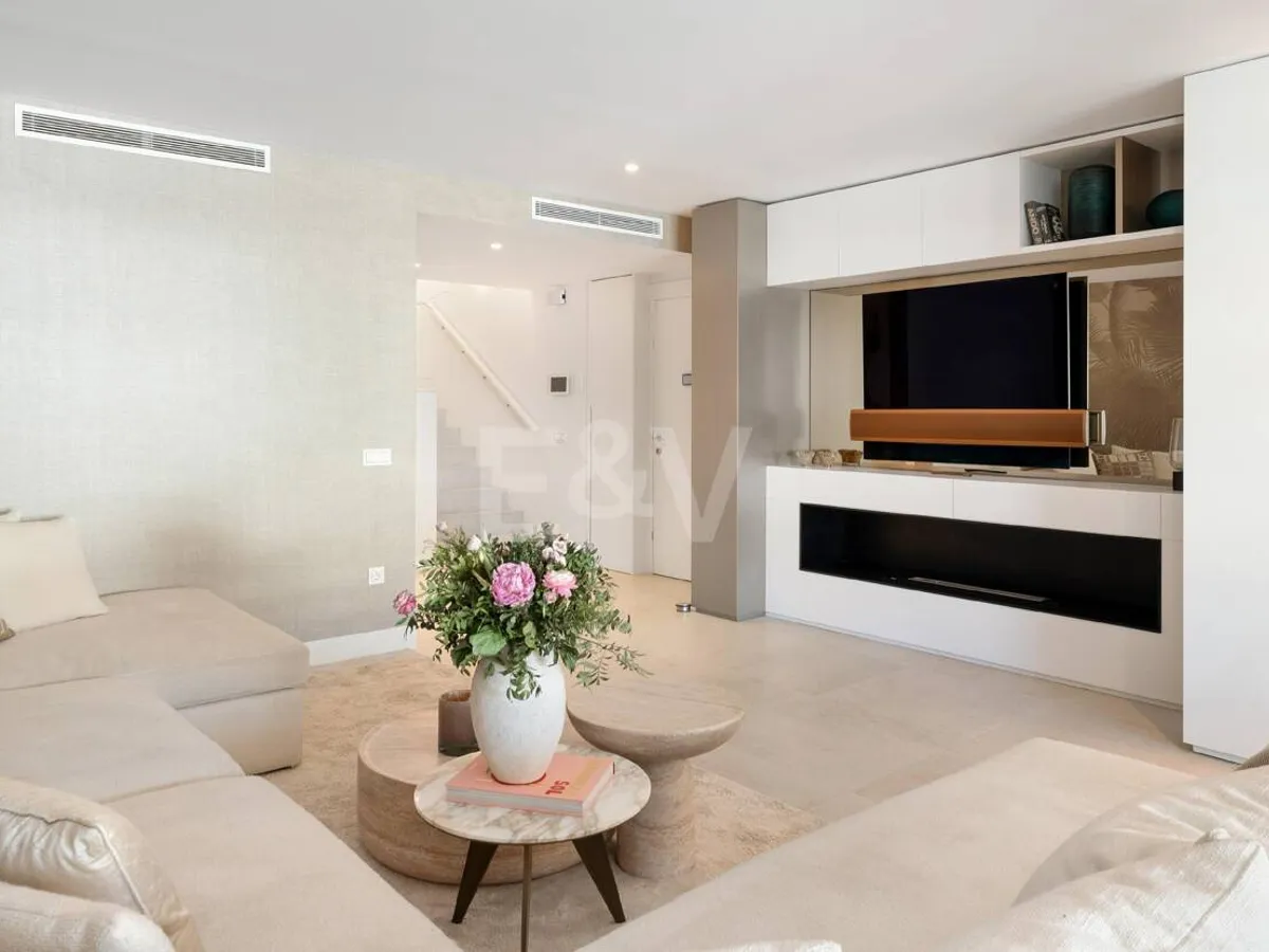 Stunning Duplex Penthouse on Marbella's Golden Mile