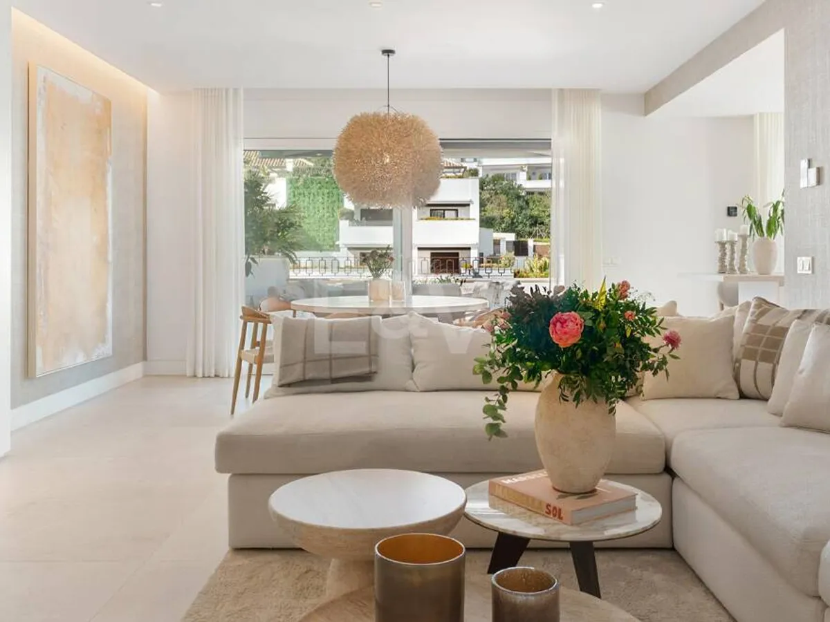 Stunning Duplex Penthouse on Marbella's Golden Mile