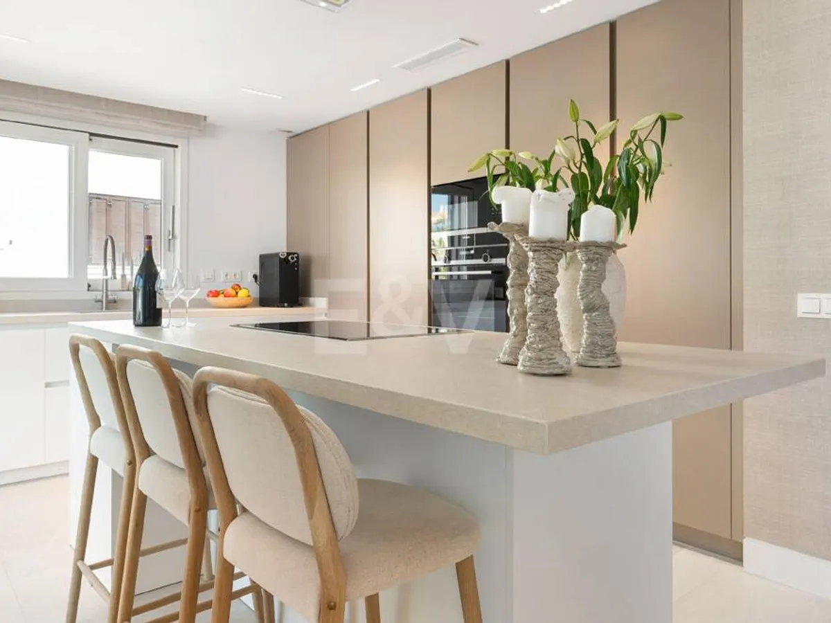 Stunning Duplex Penthouse on Marbella's Golden Mile