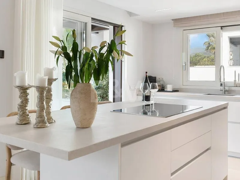 Stunning Duplex Penthouse on Marbella's Golden Mile