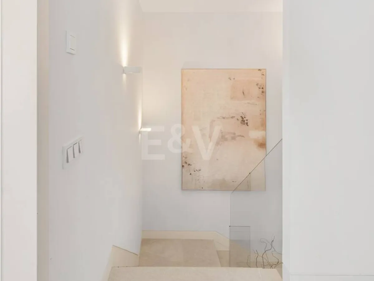 Stunning Duplex Penthouse on Marbella's Golden Mile