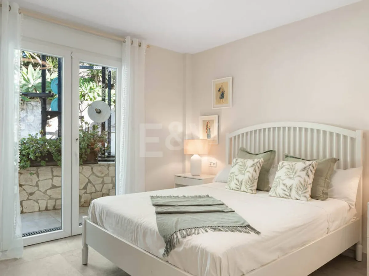 Contemporary Family Villa with Mediterranean Lifestyle