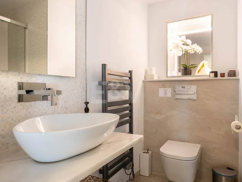 Contemporary Family Villa with Mediterranean Lifestyle