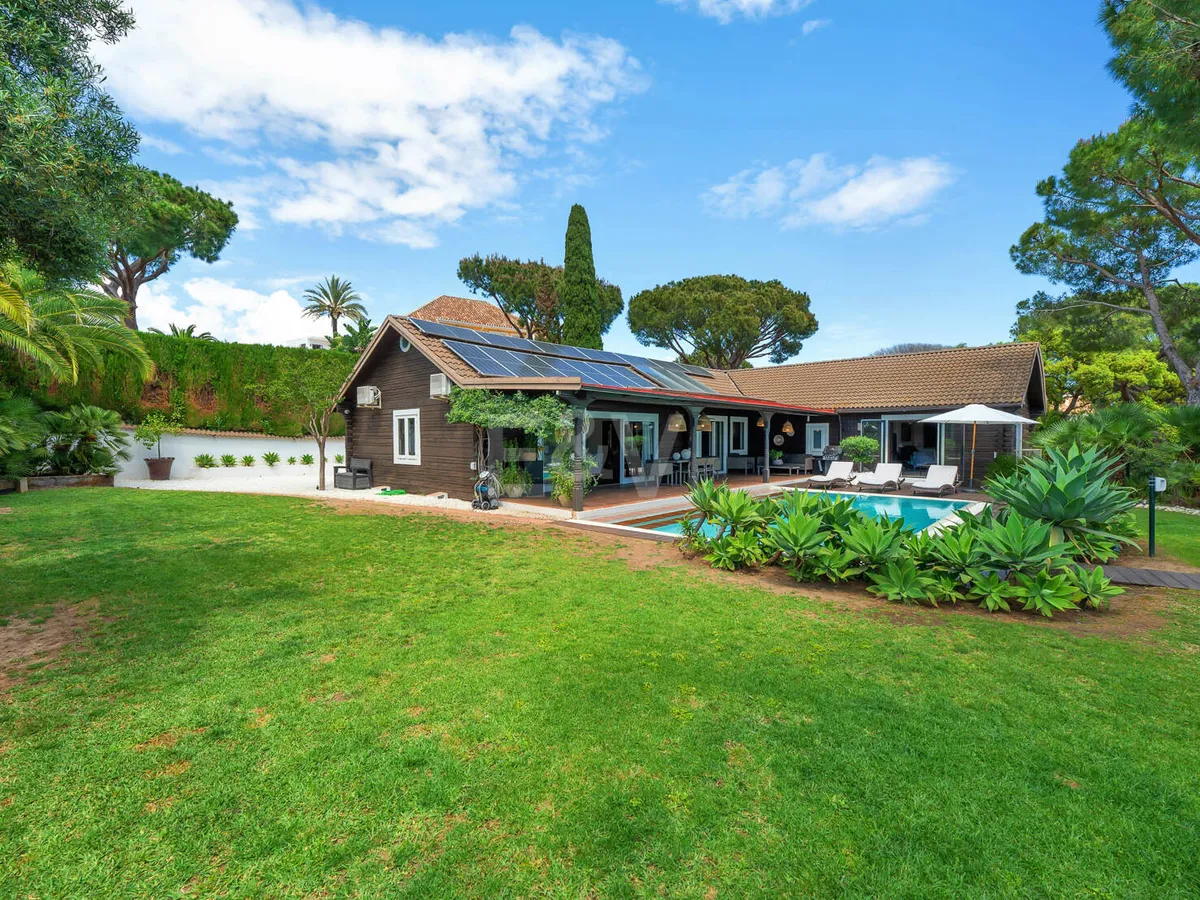 Private Solar-Powered Wooden Villa in Elviria — Flat Garden, Pool & Office Suite