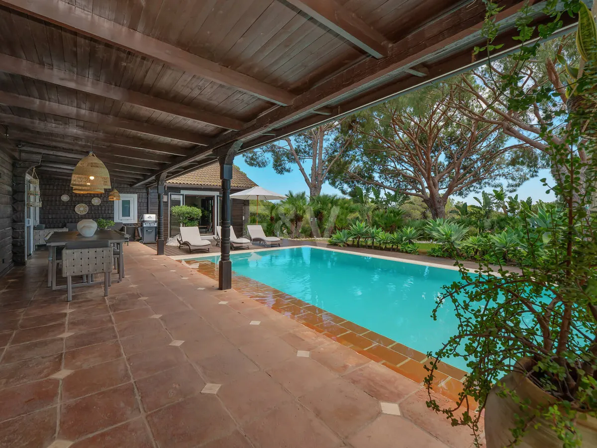 Private Solar-Powered Wooden Villa in Elviria — Flat Garden, Pool & Office Suite