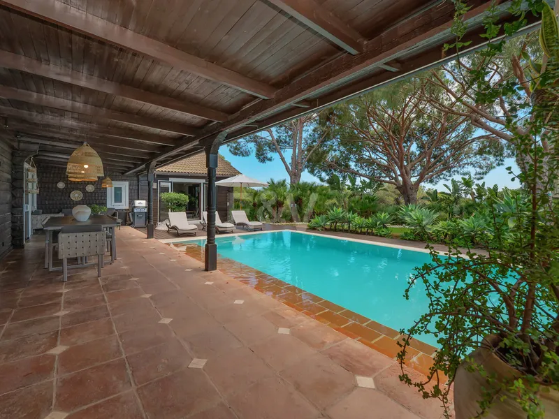 Private Solar-Powered Wooden Villa in Elviria — Flat Garden, Pool & Office Suite