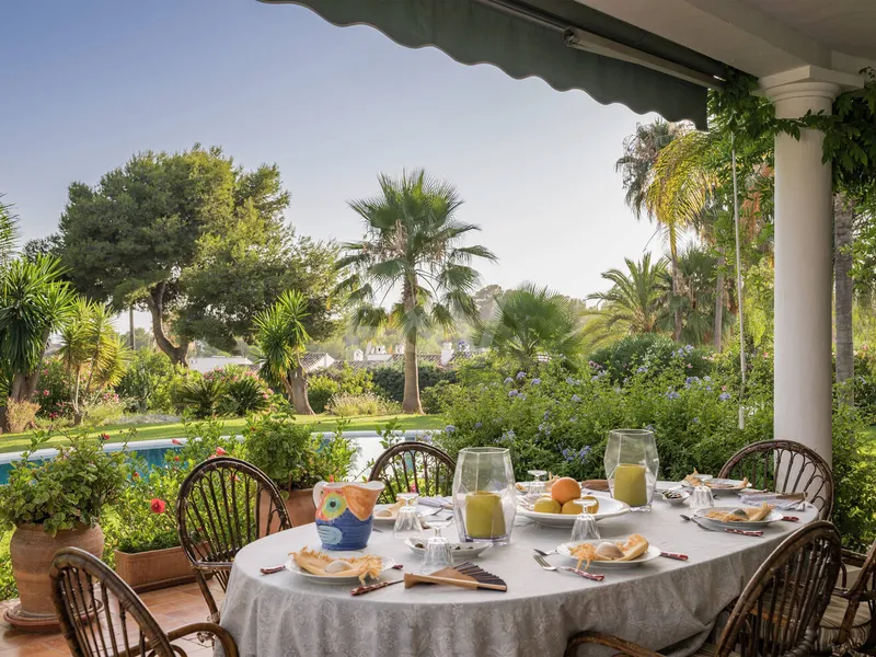 Andalusian-Style Villa on a Generous Plot Near Marbella Centre
