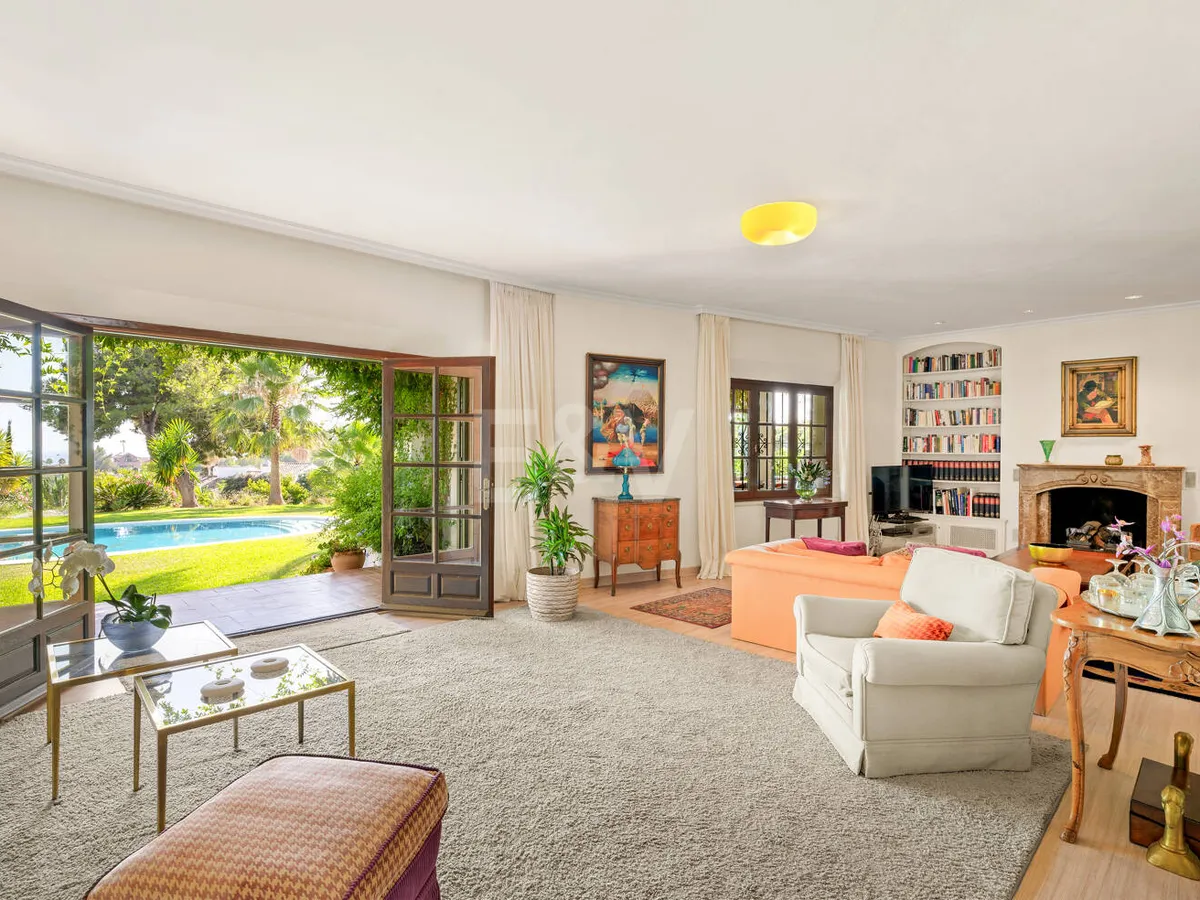Andalusian-Style Villa on a Generous Plot Near Marbella Centre