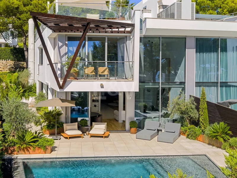 Contemporary Style Semi-Detached Residence with Sea Views and Private Pool in Meisho Hills, Sierra Blanca