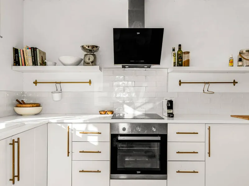 Corner Townhouse with Garden and Independent apartment