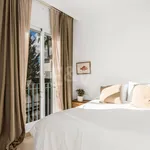 Corner Townhouse with Garden and Independent apartment 9