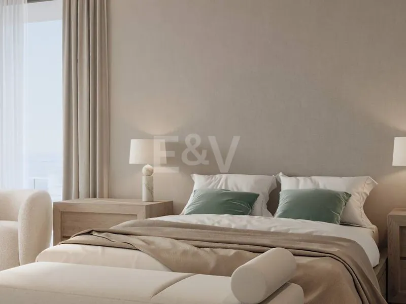 Southeast-Facing Apartment in Luxury Resort Community