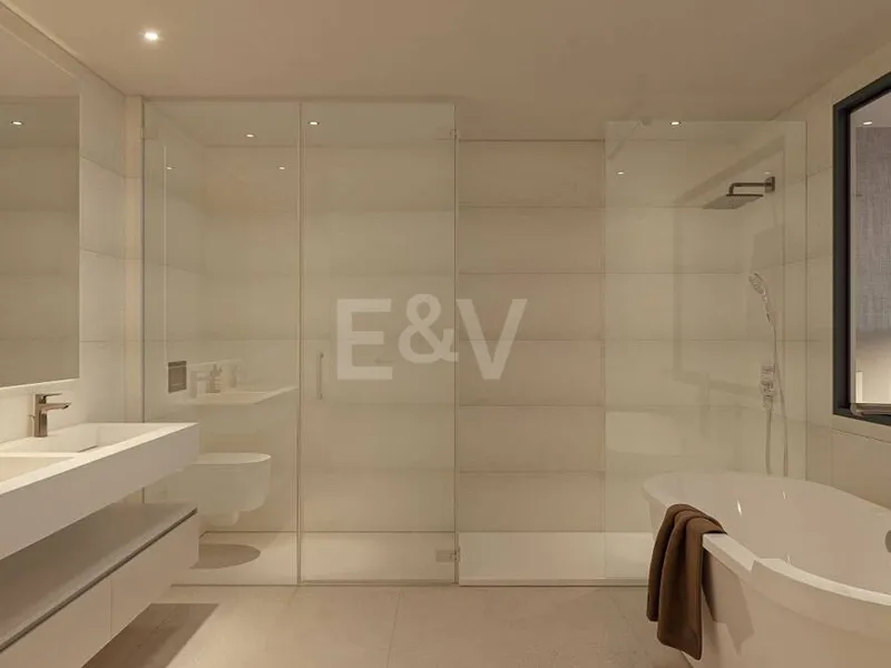 Southeast-Facing Apartment in Luxury Resort Community