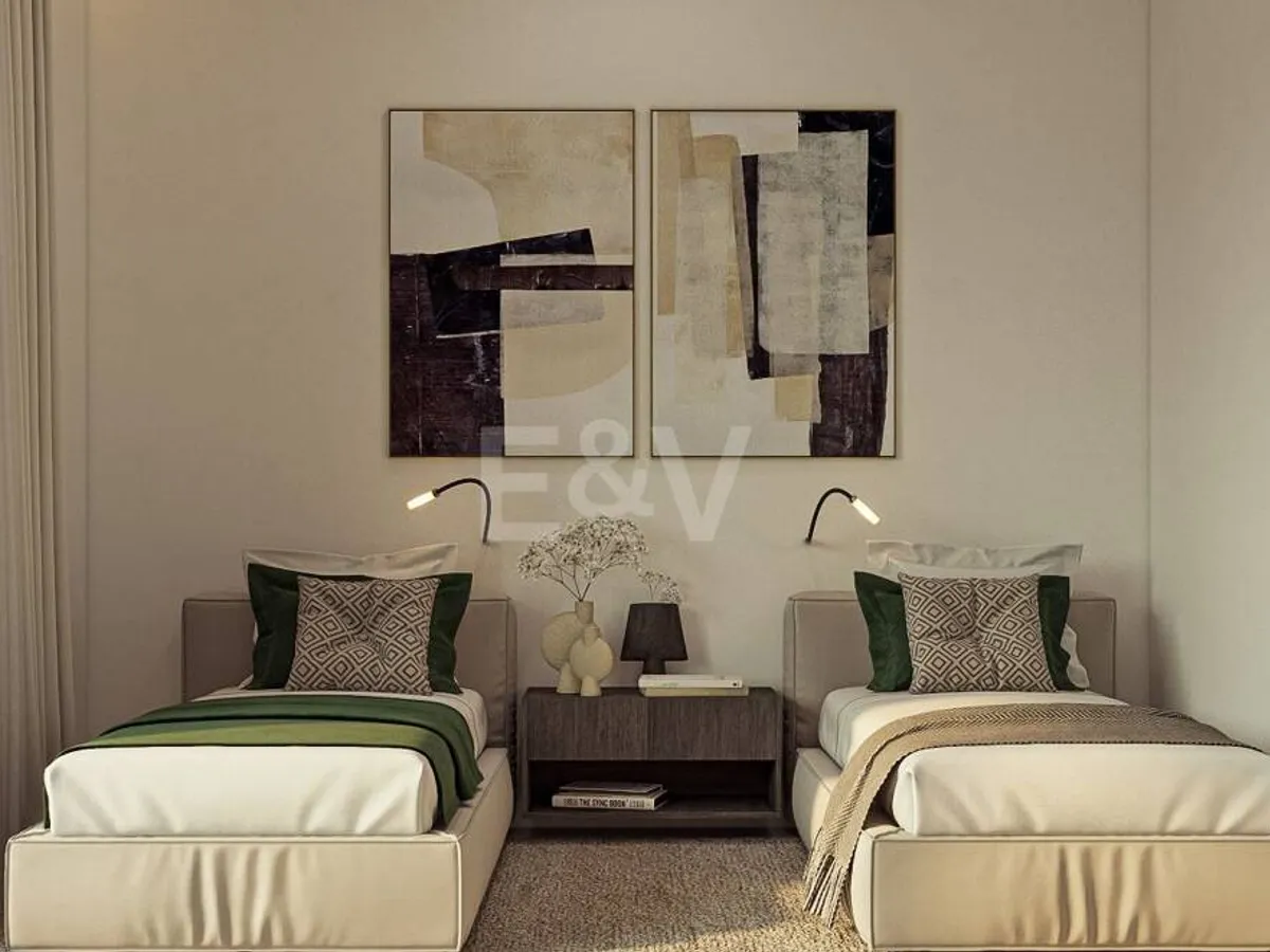 Southeast-Facing Apartment in Luxury Resort Community