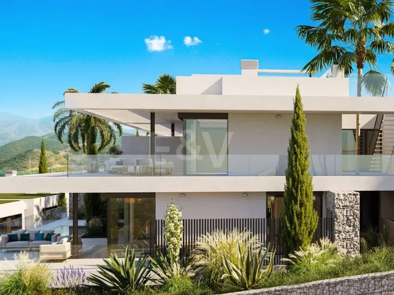 Southeast-Facing Apartment in Luxury Resort Community