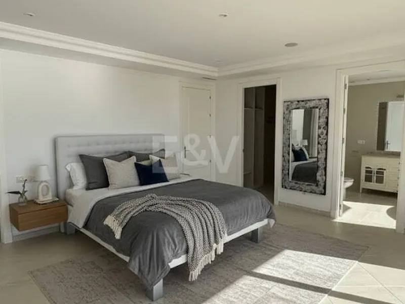 Exclusive Villa in Los Flamingos Golf with Classic Design and Resort-Style Amenities