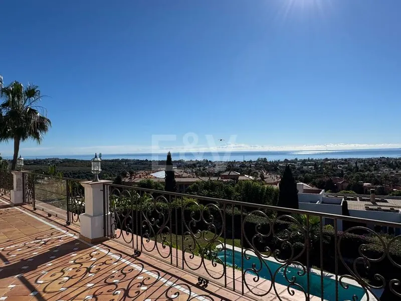 Exclusive Villa in Los Flamingos Golf with Classic Design and Resort-Style Amenities