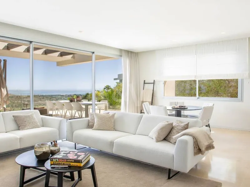 Contemporary Apartment with Panoramic Sea and Mountain Views