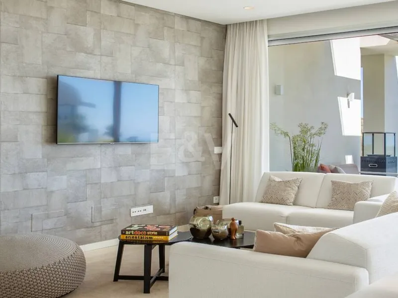 Contemporary Apartment with Panoramic Sea and Mountain Views