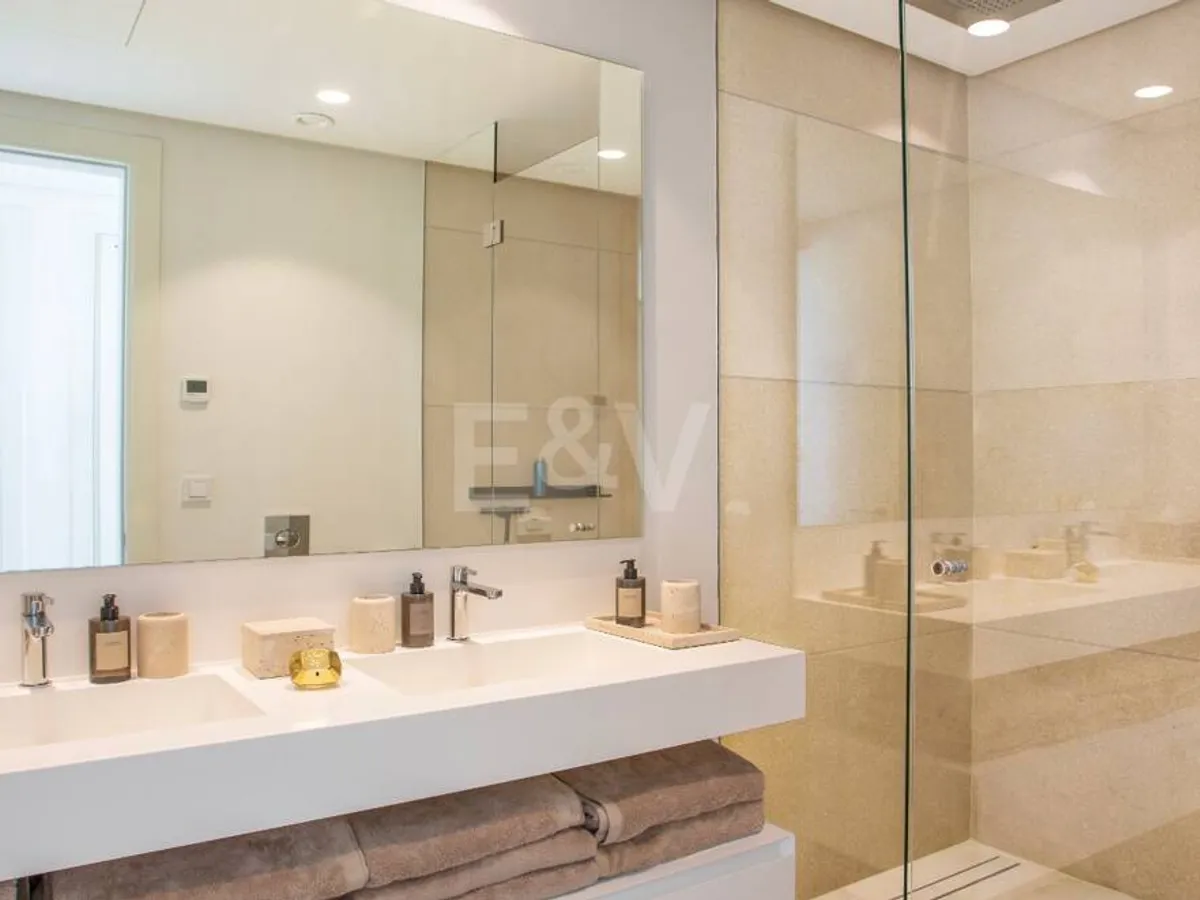 Contemporary Apartment with Panoramic Sea and Mountain Views