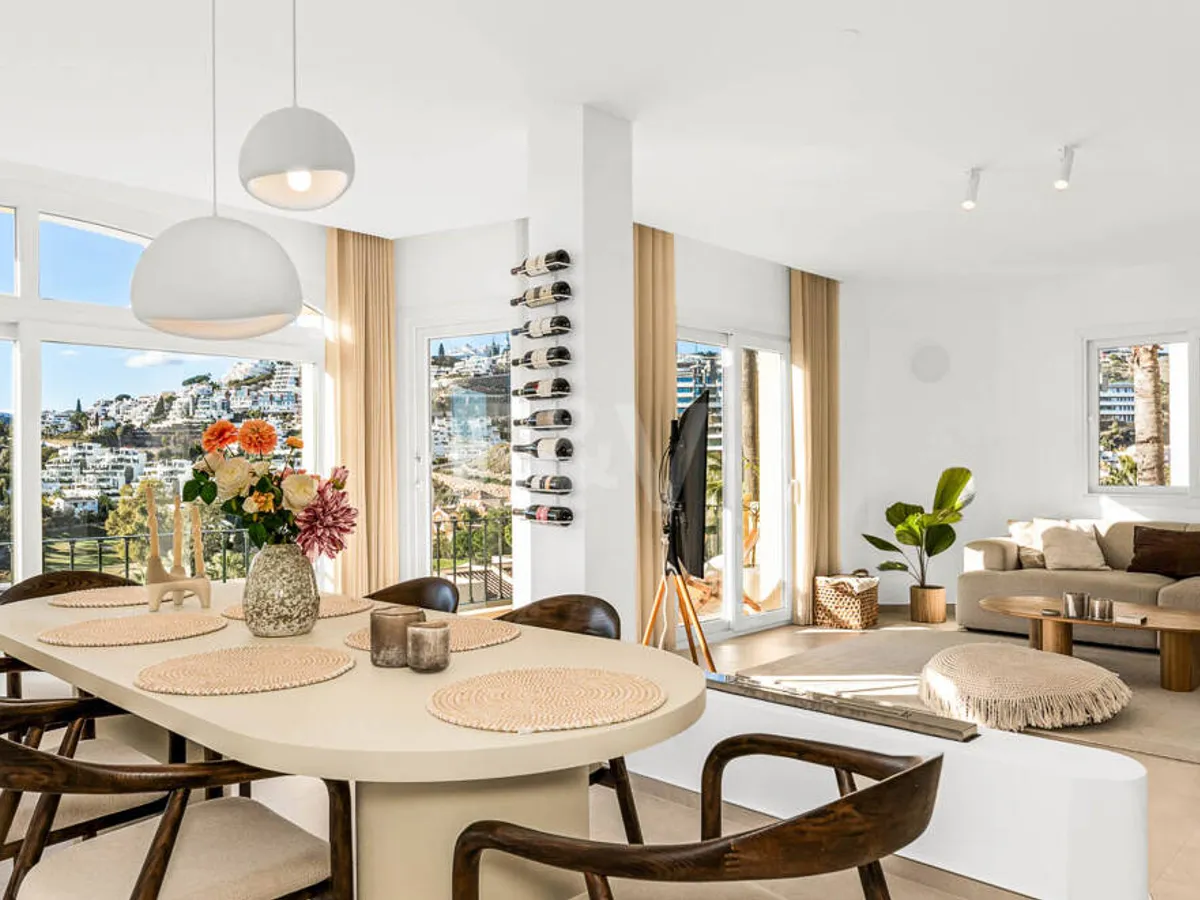 Elegant townhouse with panoramic views in gated community