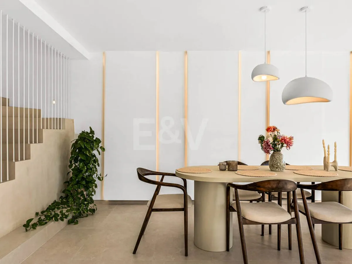 Elegant townhouse with panoramic views in gated community