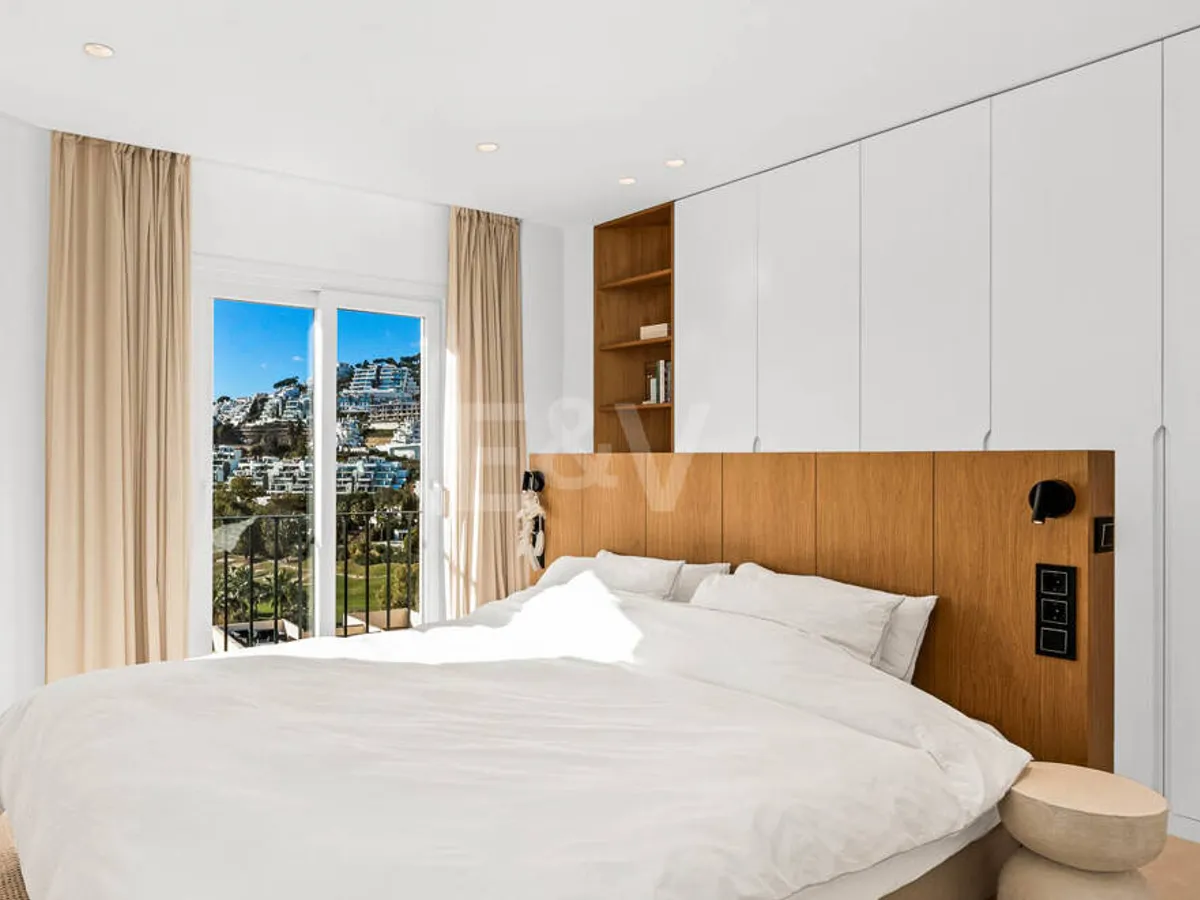 Elegant townhouse with panoramic views in gated community