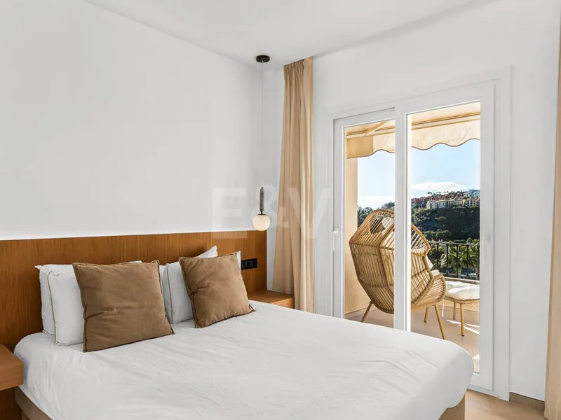 Elegant townhouse with panoramic views in gated community