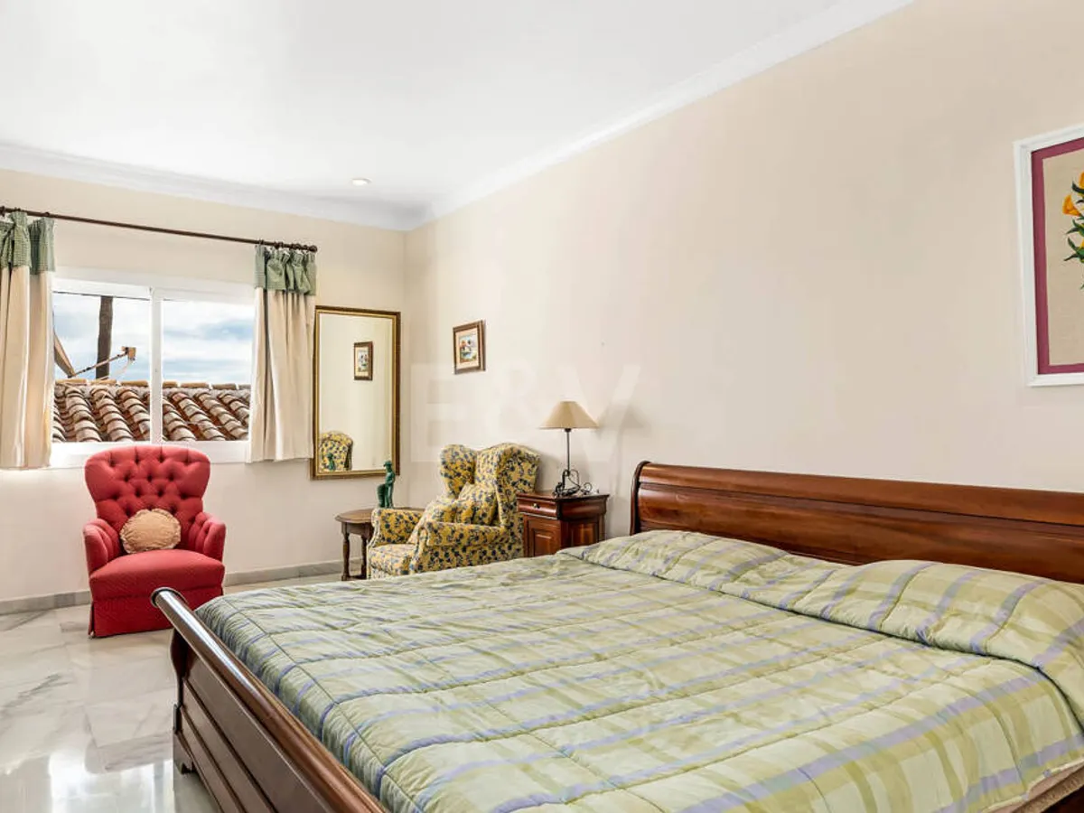 Elegant Semi-Detached Villa in La Quinta, Near Marbella and Top Golf Courses