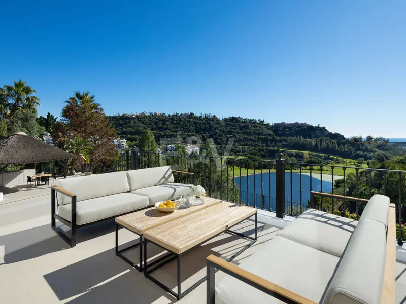 Frontline Golf Luxury with Panoramic Sea, Lake & Mountain Views in Los Arqueros