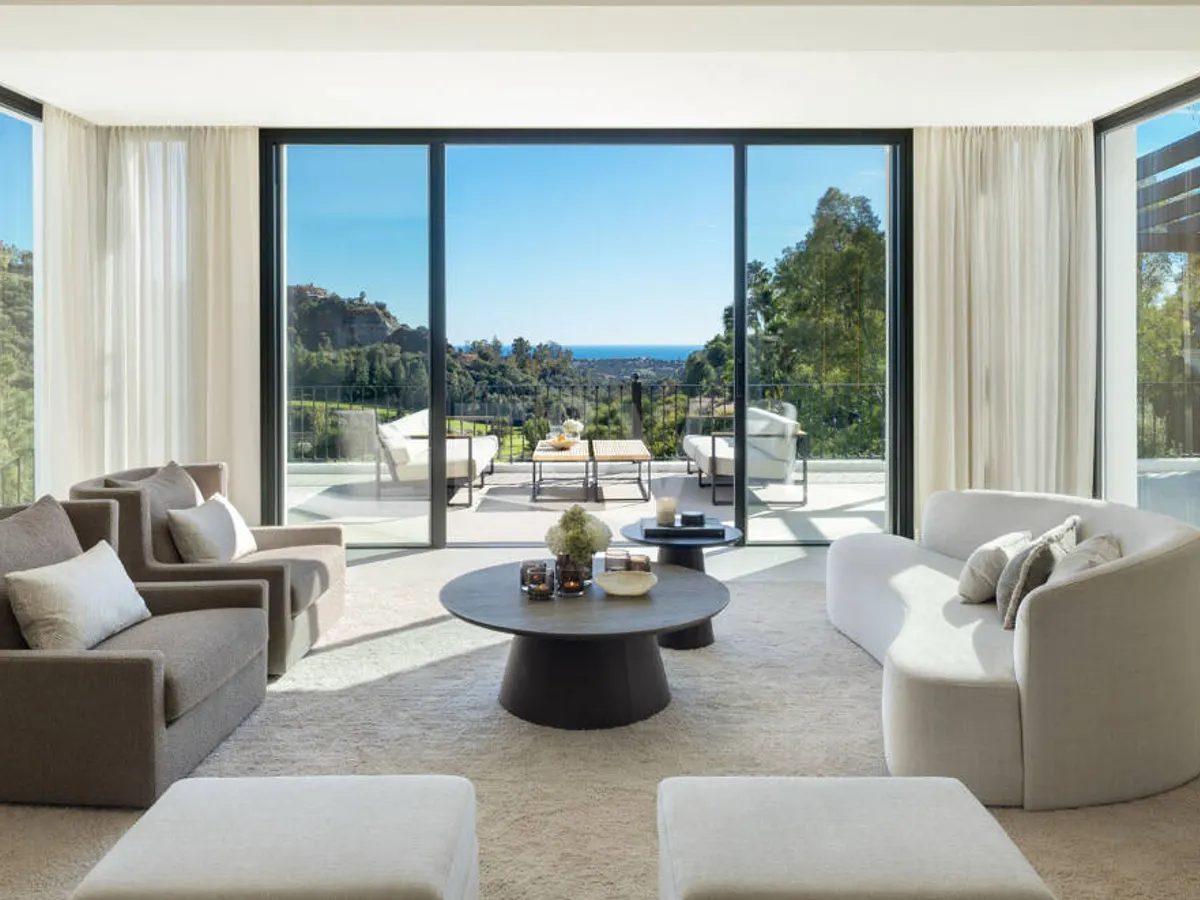 Frontline Golf Luxury with Panoramic Sea, Lake & Mountain Views in Los Arqueros