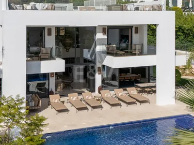 Contemporary Villa with Breathtaking Views in Gated Community