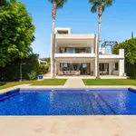 Contemporary Villa in Gated Community in Nueva Andalucía 2