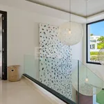 Contemporary Villa in Gated Community in Nueva Andalucía 12