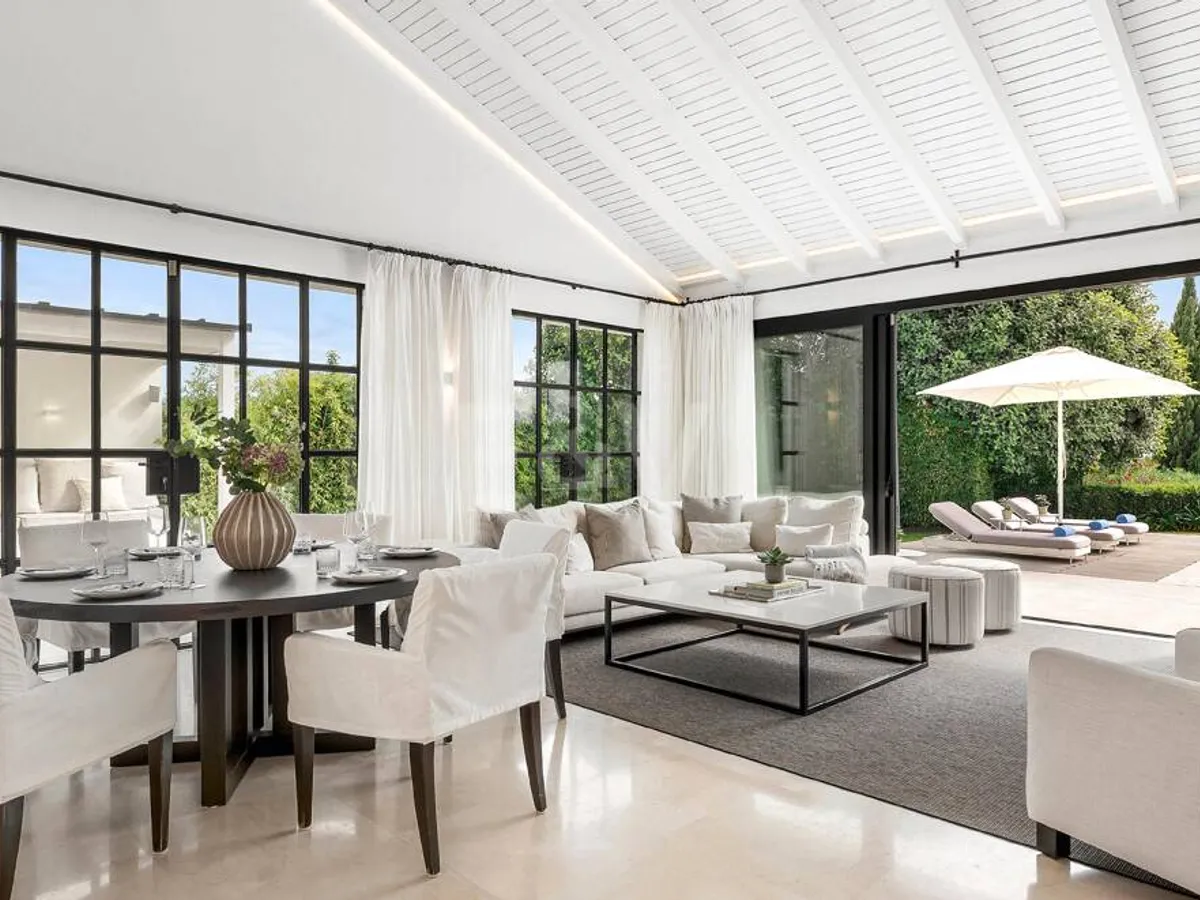 Stunning villa with panoramic views in Los Naranjos Golf area