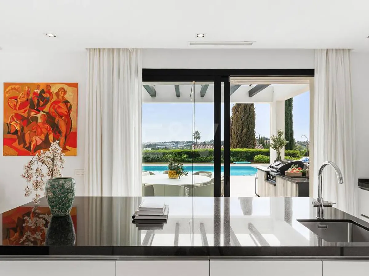 Stunning villa with panoramic views in Los Naranjos Golf area