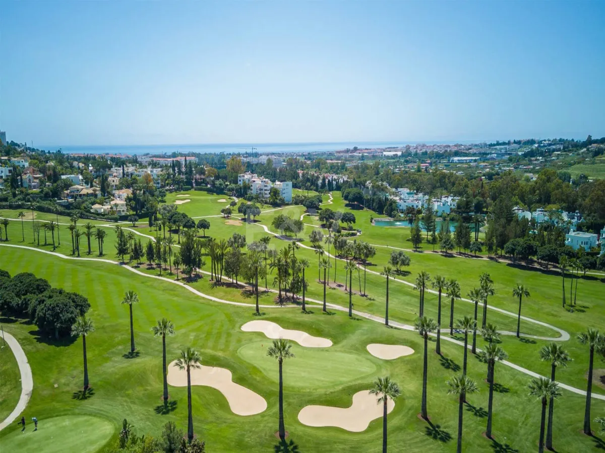 Elegant Villa within the best Golf Valleys of Marbella