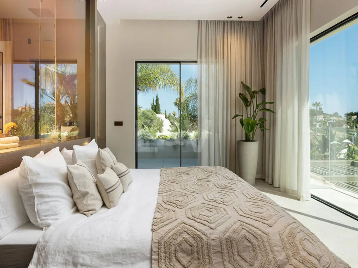 Elegant Villa within the best Golf Valleys of Marbella